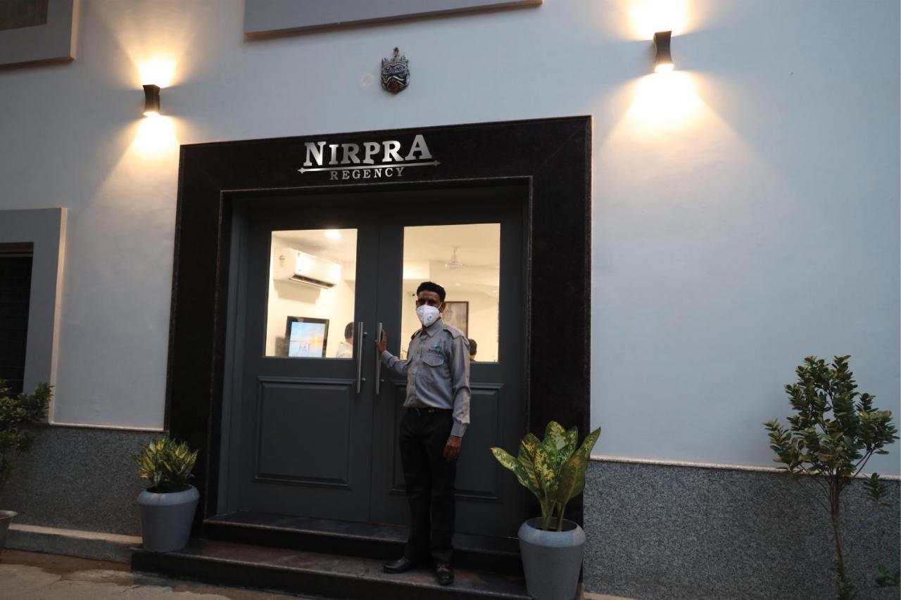 Nirpra Regency Nova Deli Exterior foto